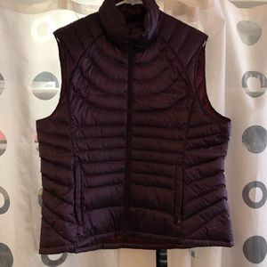 Maroon light puffer vest